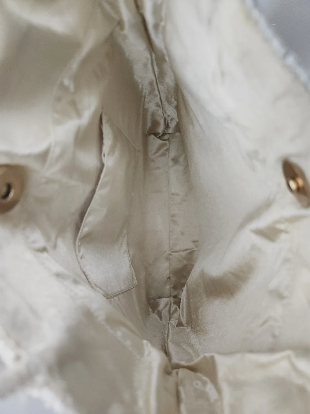 Embellished Cream Beaded Shoulder Bag! - Picture 5 of 8